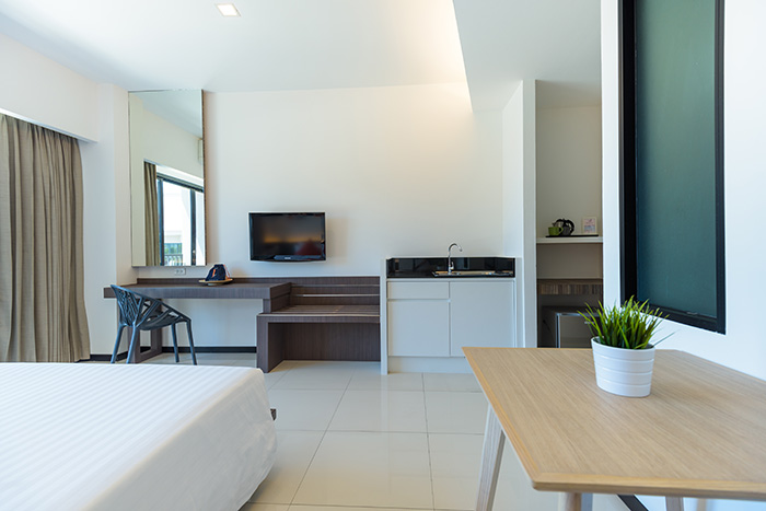 residence_city_pool_700_room-1